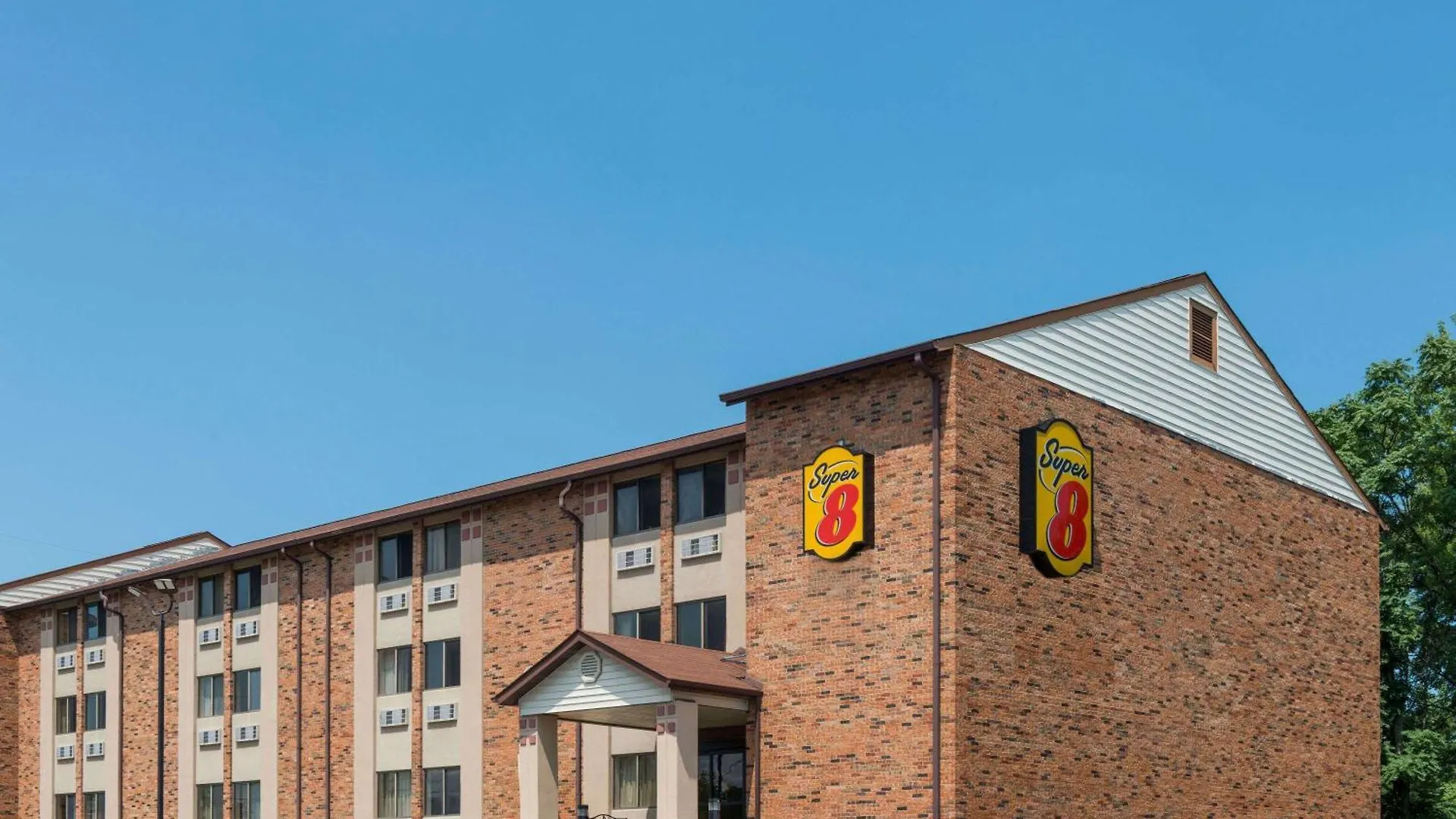 Where to Stay in the Midwest: 15 Hotels With Top-Rated WiFi