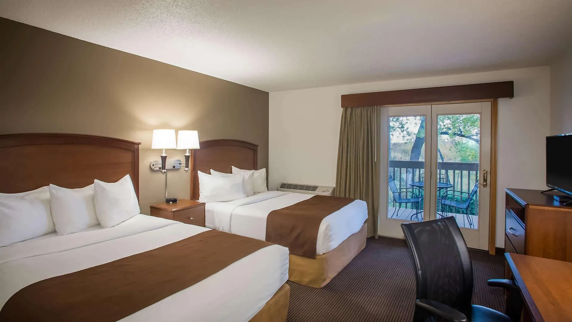 15 Smart Hotels In Minnesota Worth Booking