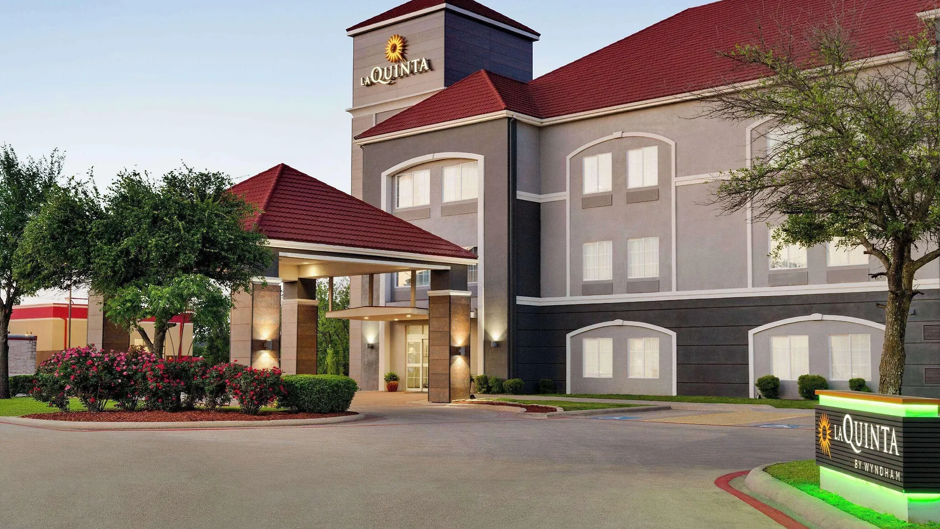 9 Texas Hotels Where the Staff Makes the Difference