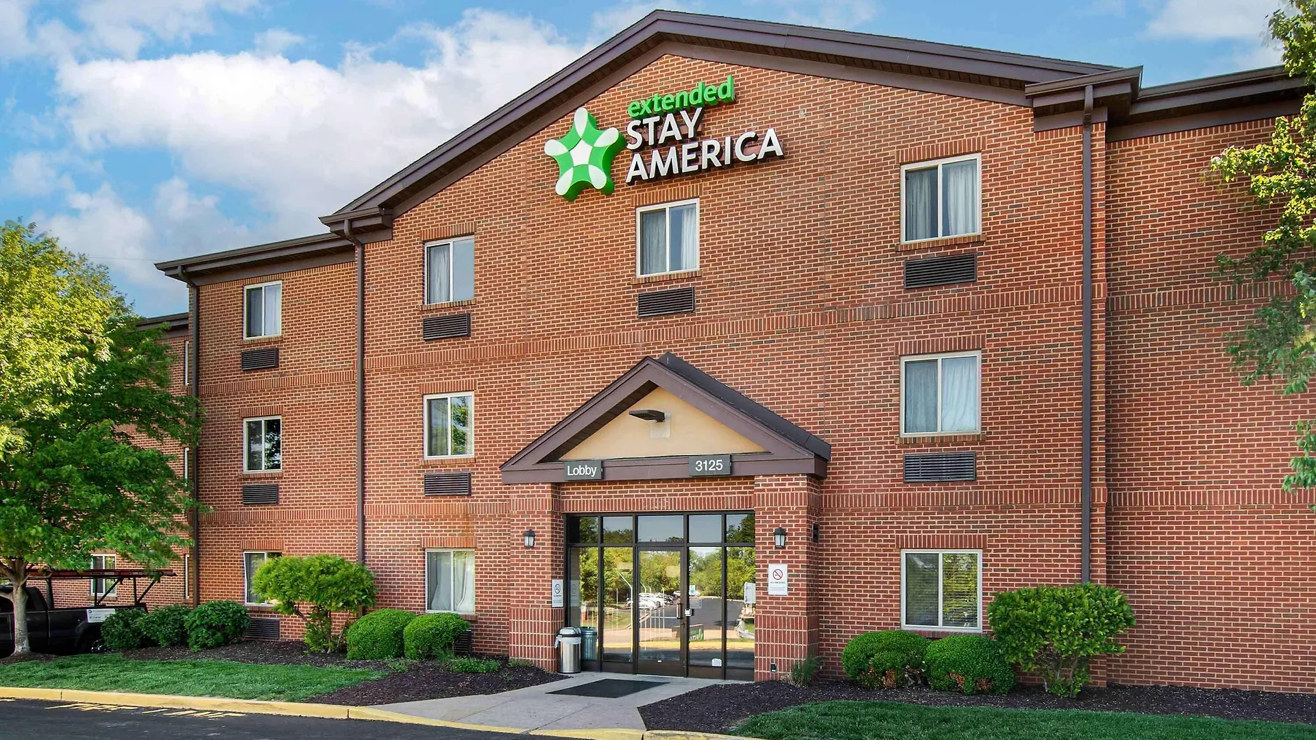 Staying Near Saint Louis Cancer & Breast Inst: 7 Hotels Compared