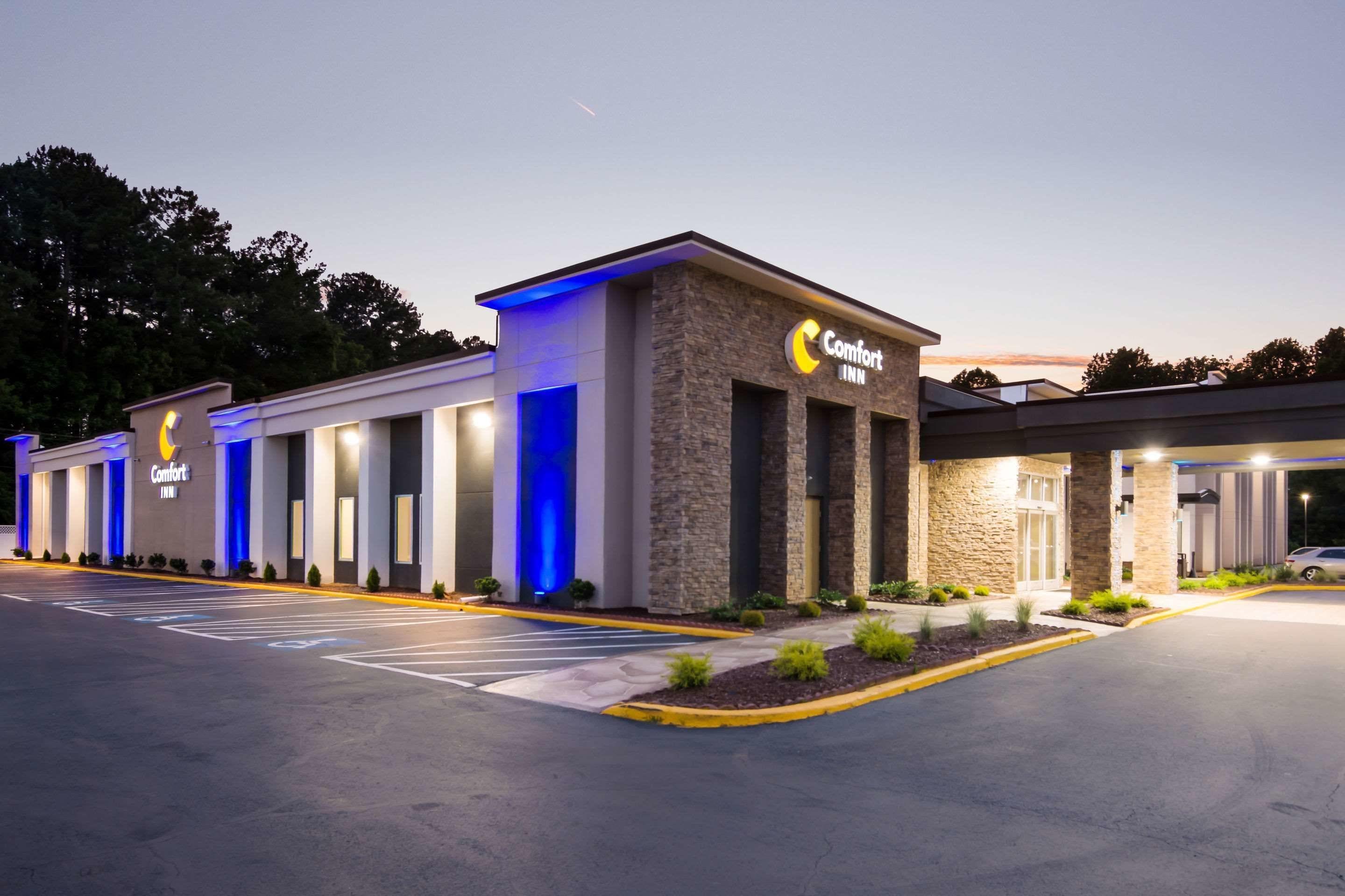 15 Family-Friendly Hotels in North Carolina That Deliver